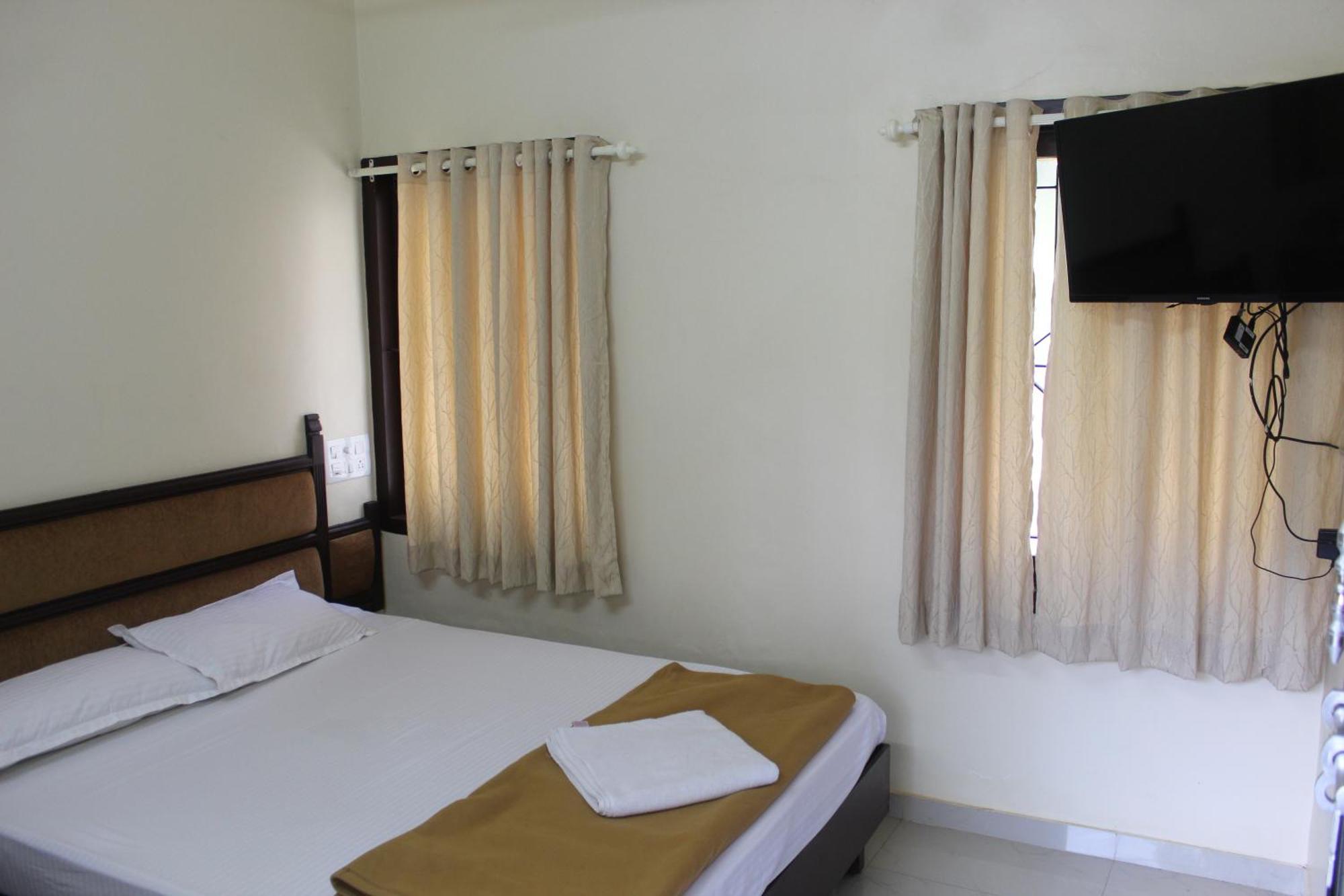 Anna Hotel 特里凡得琅 外观 照片