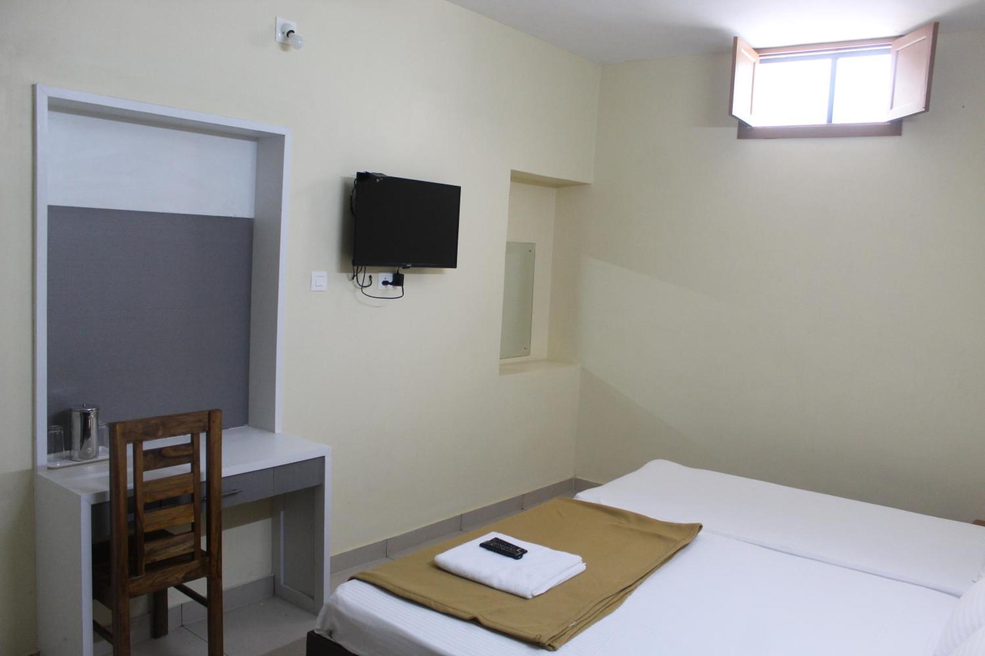 Anna Hotel 特里凡得琅 外观 照片